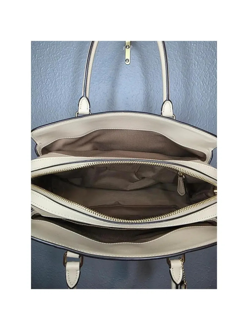 🍒Coach Darcie Khaki/Chalk Carryall Bag🍒